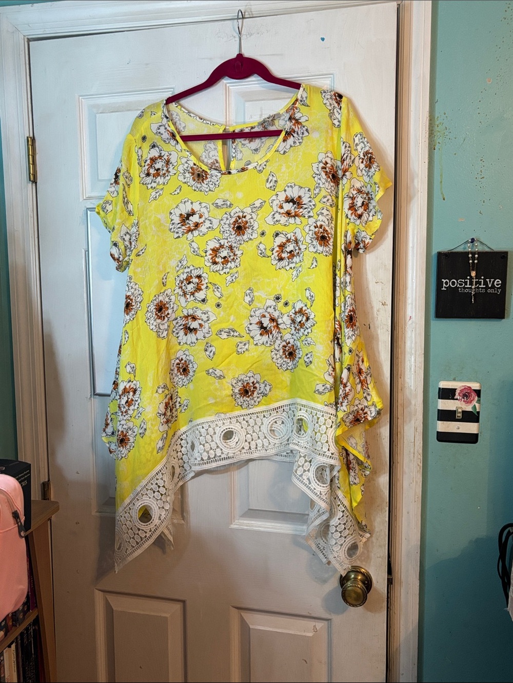 NWT Women's Yellow Floral Lace-Hem Top Size Large